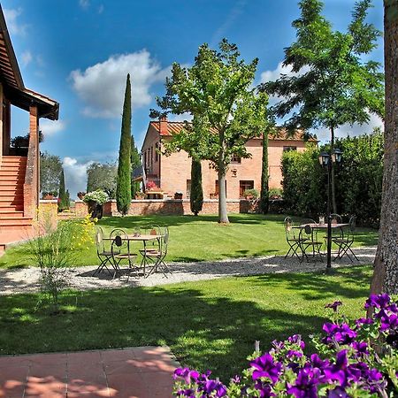 Отель Borgo Tre Rose Valiano Экстерьер фото