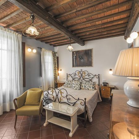 Отель Borgo Tre Rose Valiano Экстерьер фото