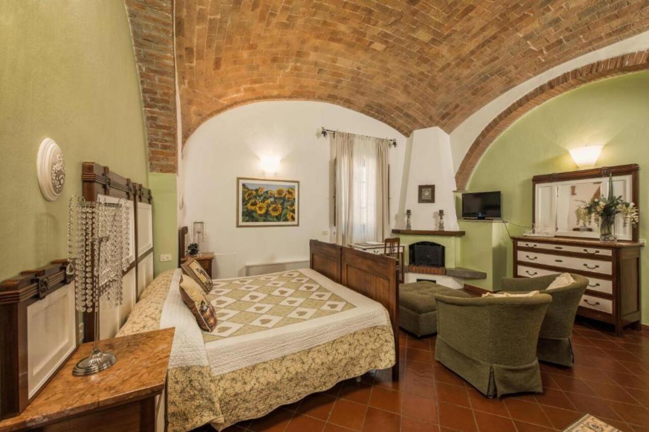 Отель Borgo Tre Rose Valiano Экстерьер фото