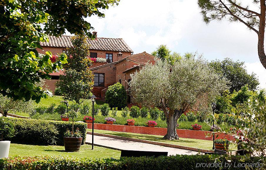 Отель Borgo Tre Rose Valiano Экстерьер фото