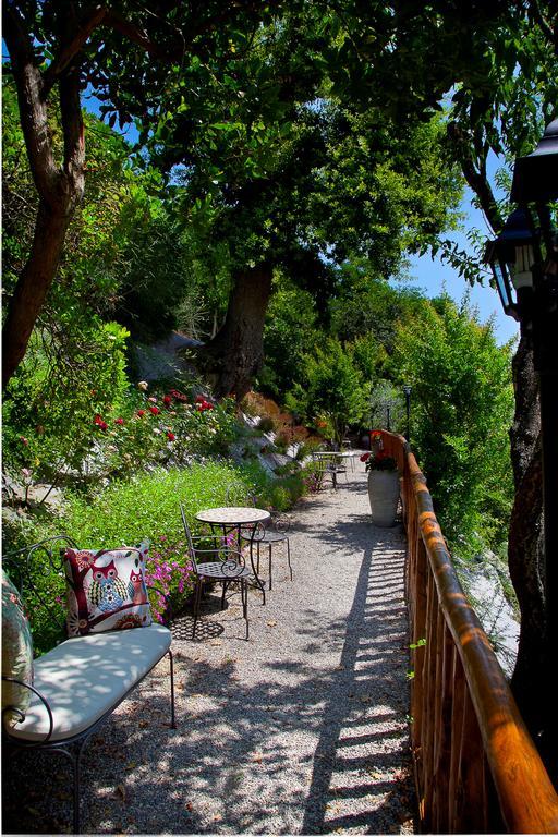 Отель Borgo Tre Rose Valiano Экстерьер фото