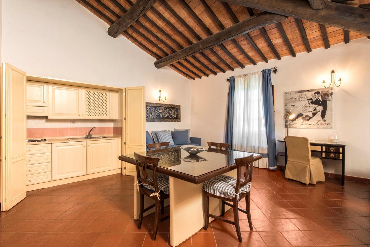 Отель Borgo Tre Rose Valiano Экстерьер фото