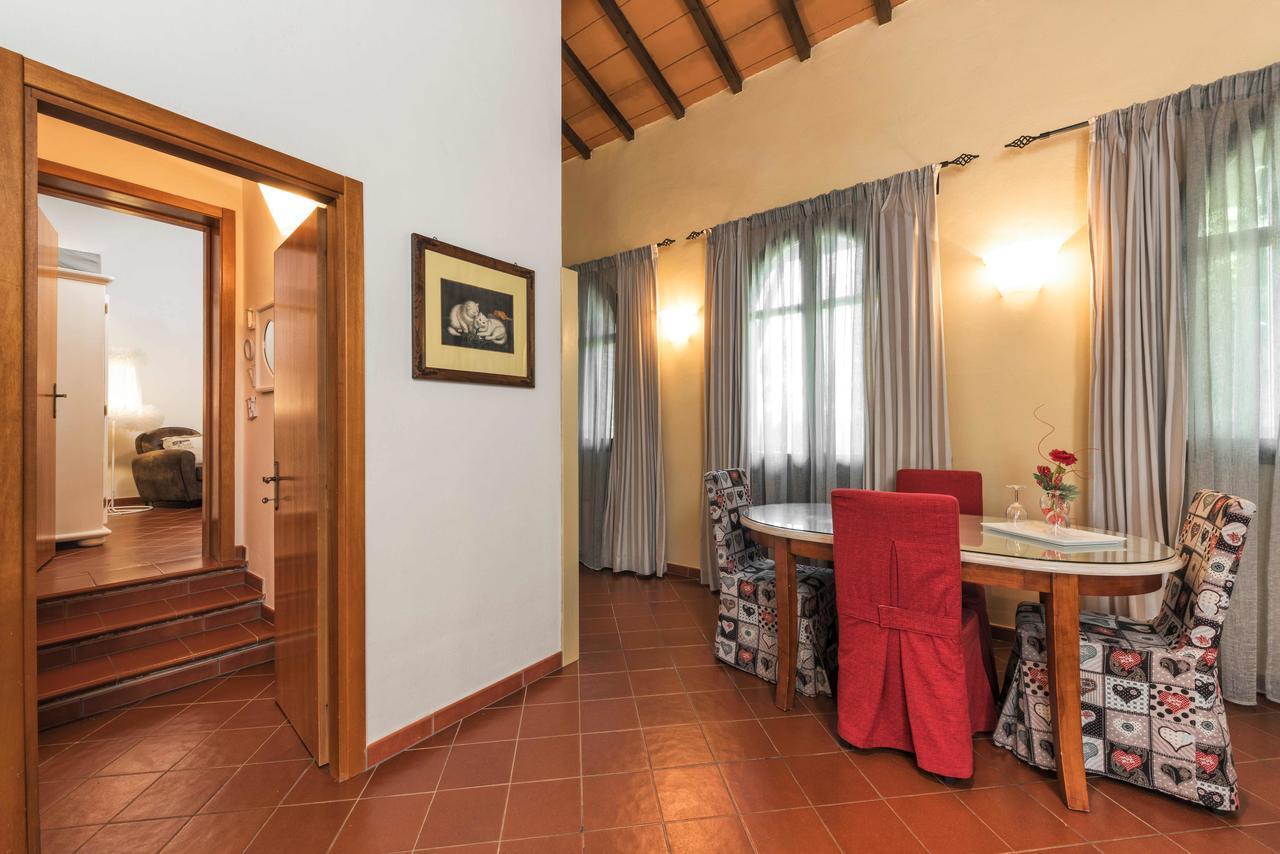 Отель Borgo Tre Rose Valiano Экстерьер фото