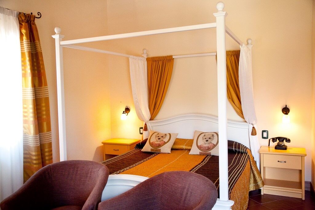 Отель Borgo Tre Rose Valiano Экстерьер фото